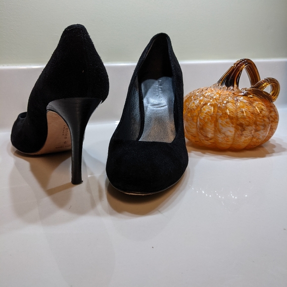 Black Suede 3.5" Heel Pump from Venice Italy- Great Condition - Picture 3 of 8